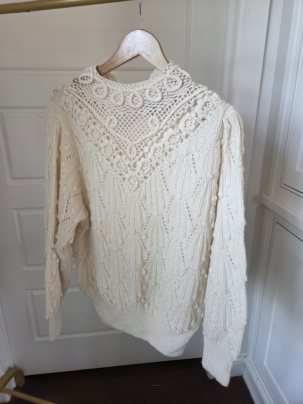 VINTAGE Women's Cream Crochet Yoke Cable Turtleneck WOOL BLEND Sweater